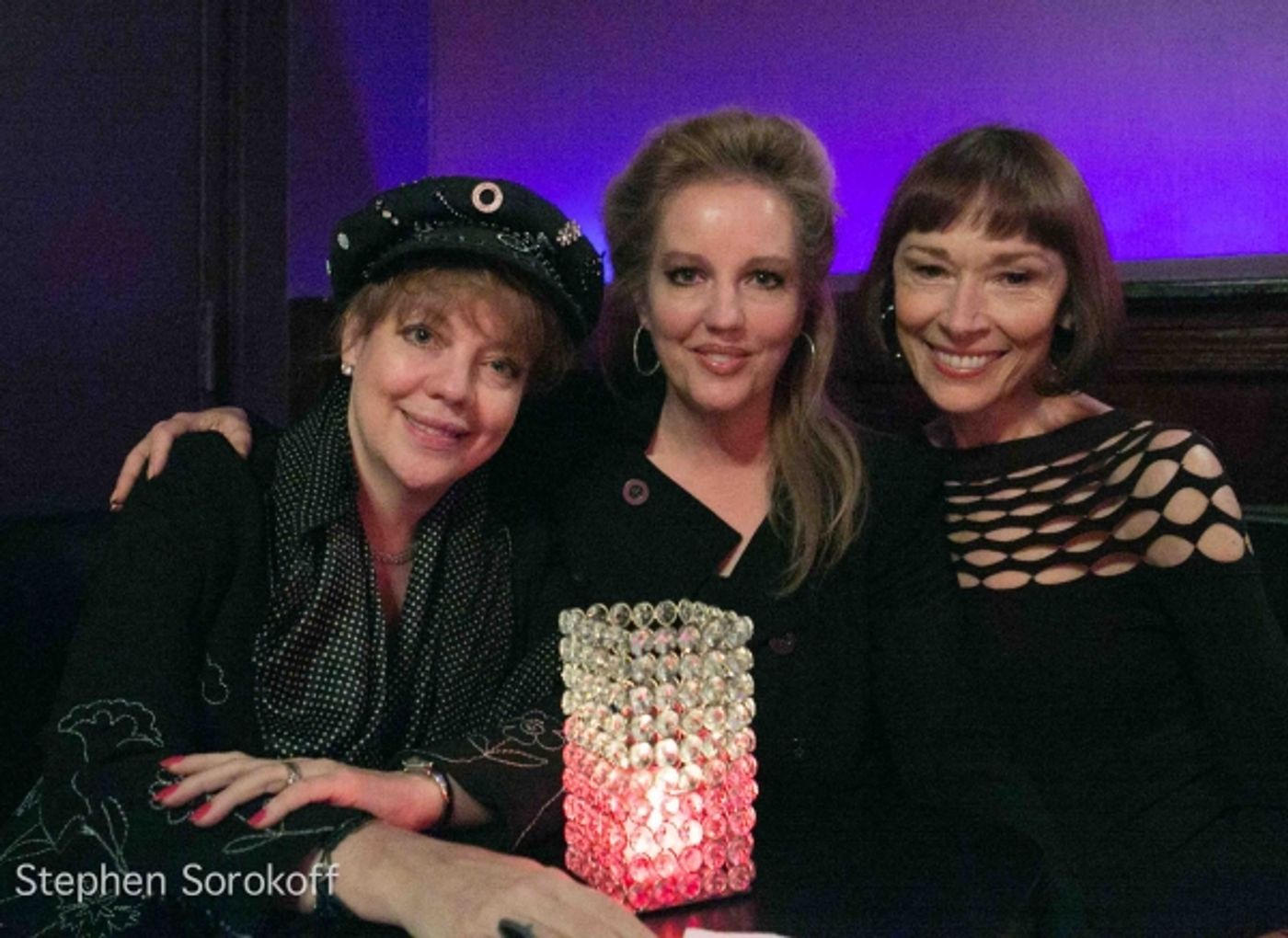 Photo Coverage: Lauren Fox Brings CANYON FOLKIES to Metropolitan Room Photo Coverage: Lauren Fox Brings CANYON FOLKIES to Metropolitan Room Image