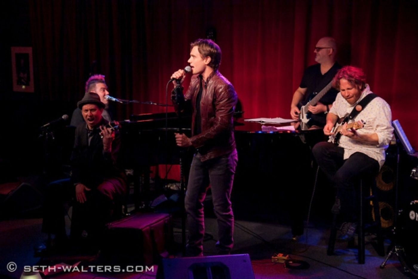 Photo Flash: Robert Cuccioli Debuts THE LOOK OF LOVE at Broadway at Birdland  Image