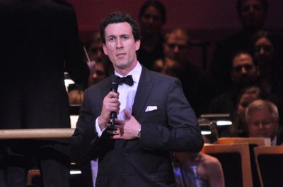 Aaron Lazar Photo