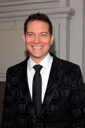 Michael Feinstein
Date Of Birth:
September 07, 1956 (56)
Birth Place:
Columbus, OH, USA
Gender:
Male @ BroadwayWorld Michael Feinstein
Date Of Birth:
September 07, 1956 (56)
Birth Place:
Columbus, Photo