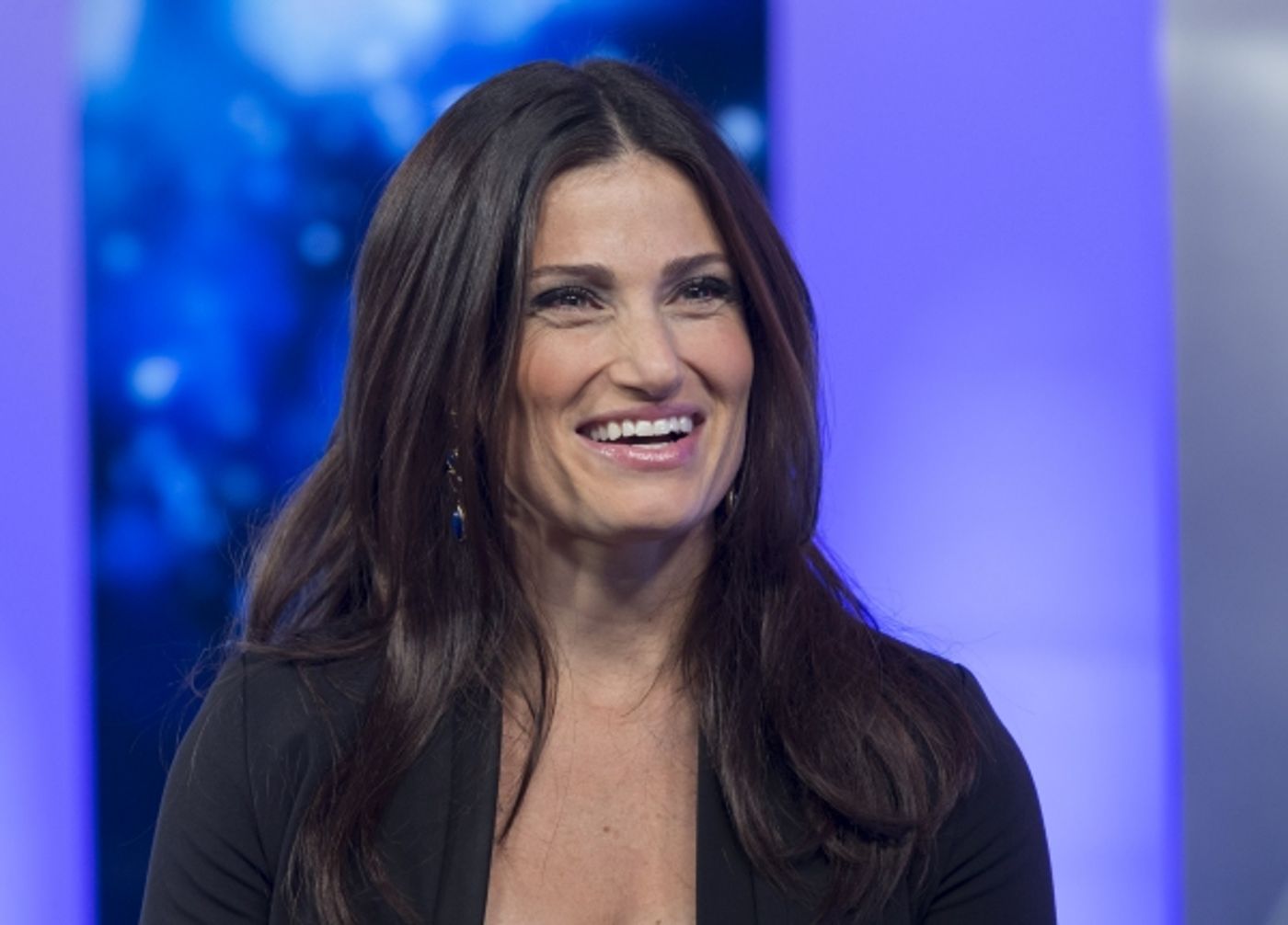 Photo Flash: Idina Menzel Performs 'Both Sides, Now' on UK's 'This Morning'! Photo Flash: Idina Menzel Performs 'Both Sides, Now' on UK's 'This Morning'! Image