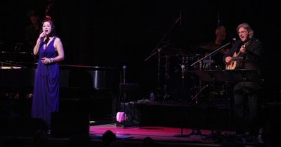 Linda Eder and Peter Calo (Guitar)  Photo