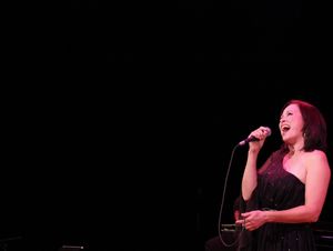 Linda Eder @ BroadwayWorld Linda Eder Photo