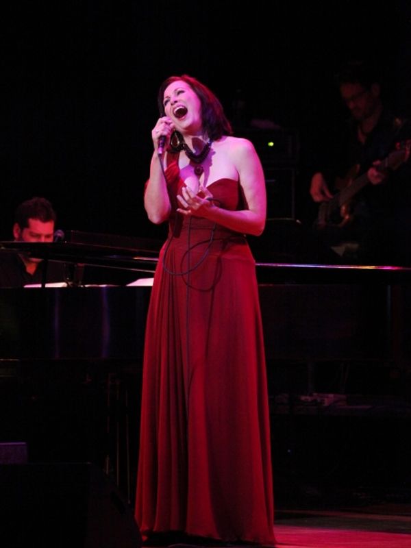 Linda Eder with Billy Jay Stein (at Piano) Photo