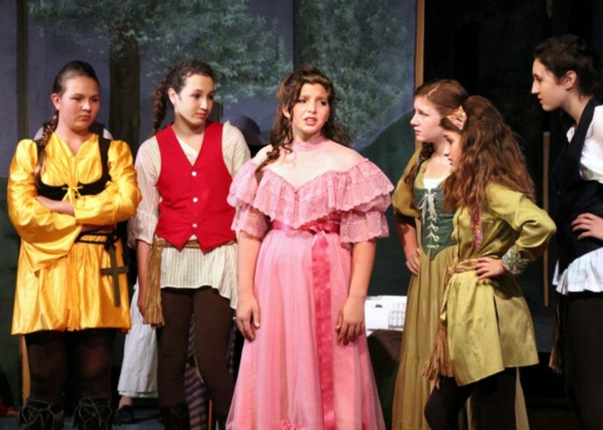 Grace Rector, Kalani Hildebrand, Kira Sherman, Caitlin Welsh, Caroline Macou and Isabella Welsh at 