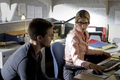  Stephen Amell, Emily Richard Photo