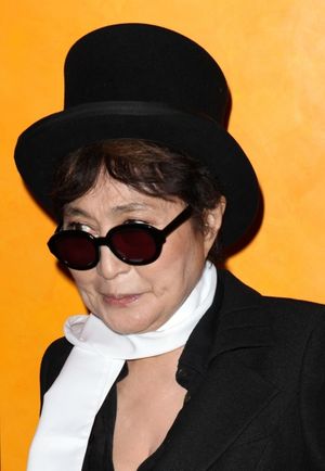 Yoko Ono Photo