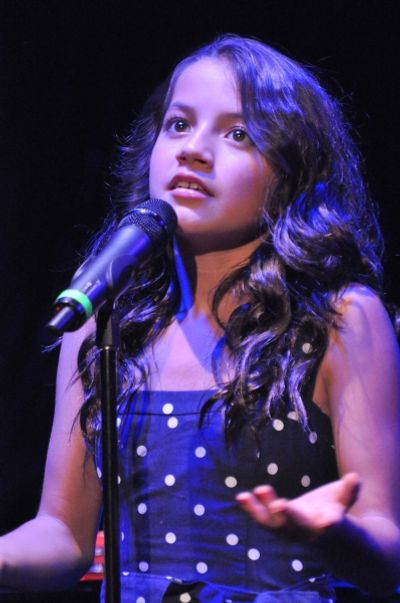 Isabela Moner Photo