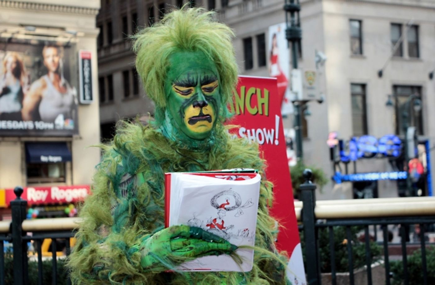 Photo Coverage: The Grinch Takes Over Madison Square Garden for Garden of Dreams Photo Coverage: The Grinch Takes Over Madison Square Garden for Garden of Dreams Image