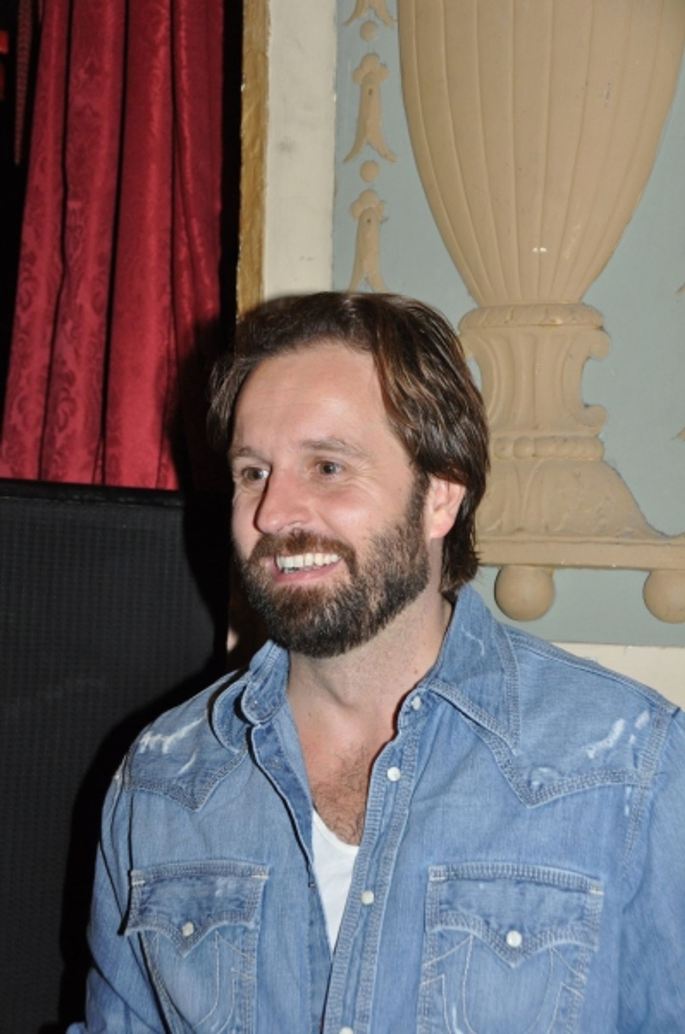 Photo Coverage: Alfie Boe Plays NYC's Town Hall!  Image