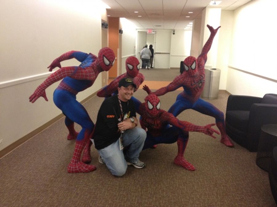 Photo Flash: SPIDER-MAN Cast Visits NYC Comic Con Image