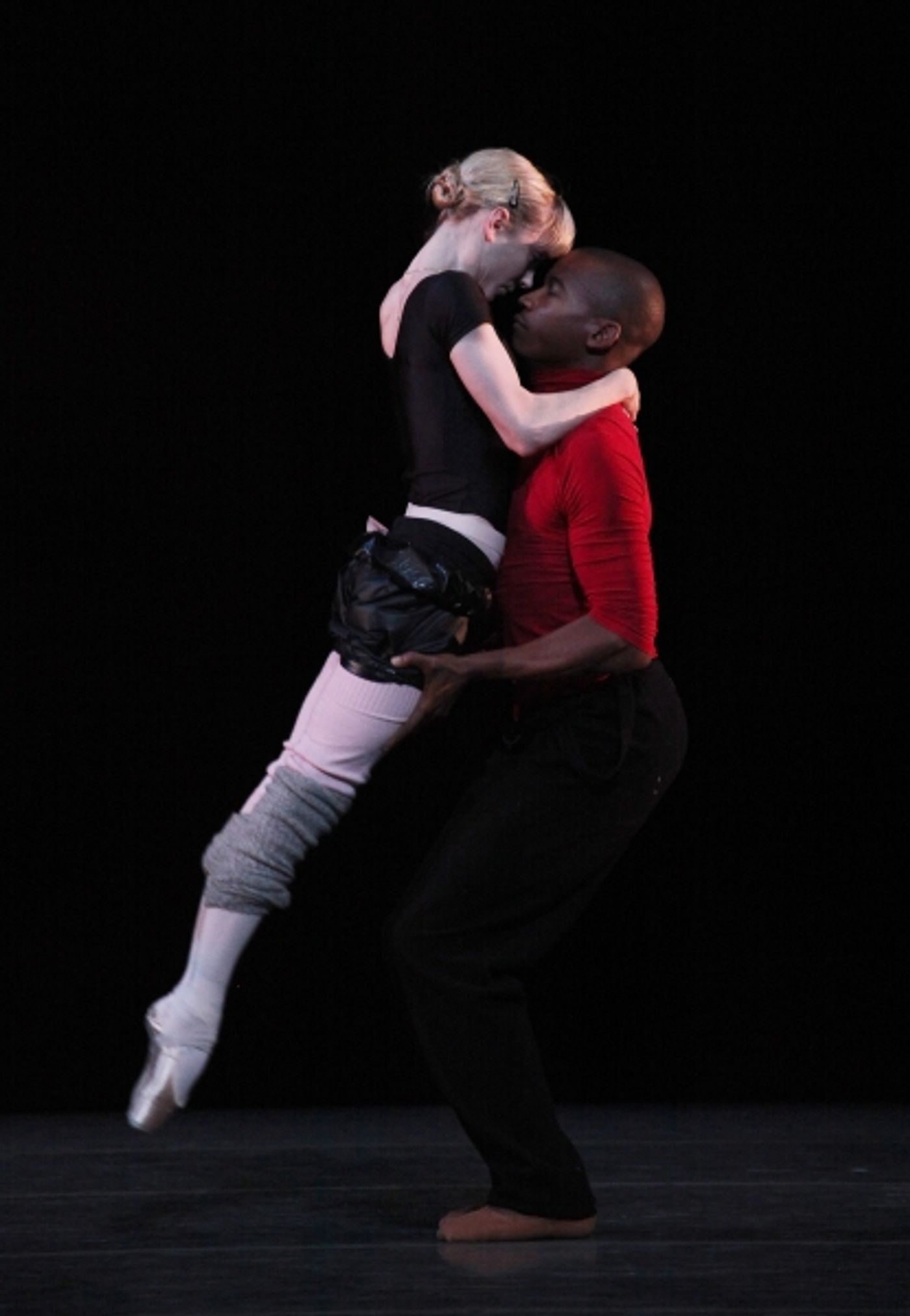 Photo Coverage: Royal Ballet's Sarah Lamb & Erik Underwood Perform LIMEN PAS DE DEUX Photo Coverage: Royal Ballet's Sarah Lamb & Erik Underwood Perform LIMEN PAS DE DEUX Image