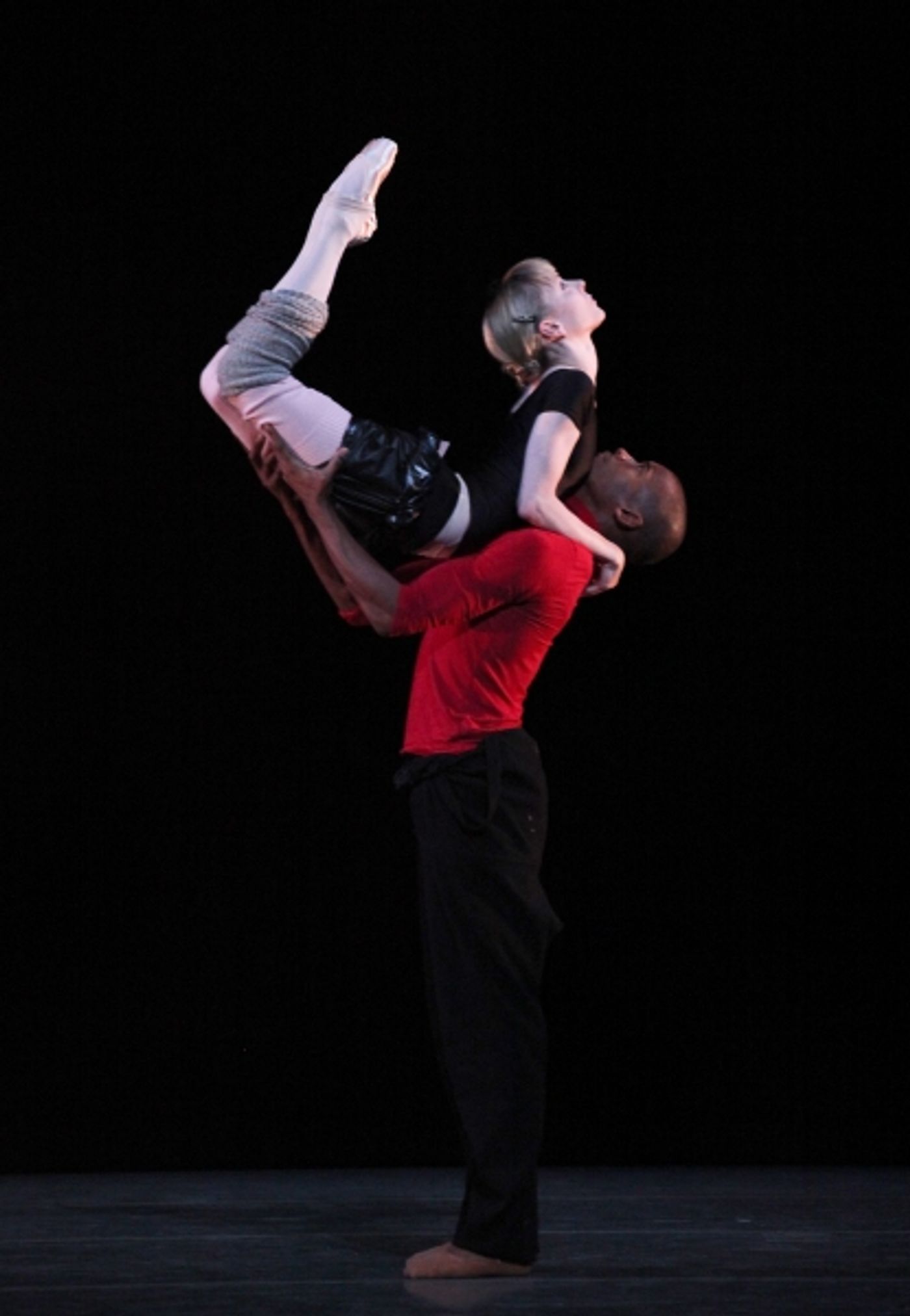 Photo Coverage: Royal Ballet's Sarah Lamb & Erik Underwood Perform LIMEN PAS DE DEUX Photo Coverage: Royal Ballet's Sarah Lamb & Erik Underwood Perform LIMEN PAS DE DEUX Image