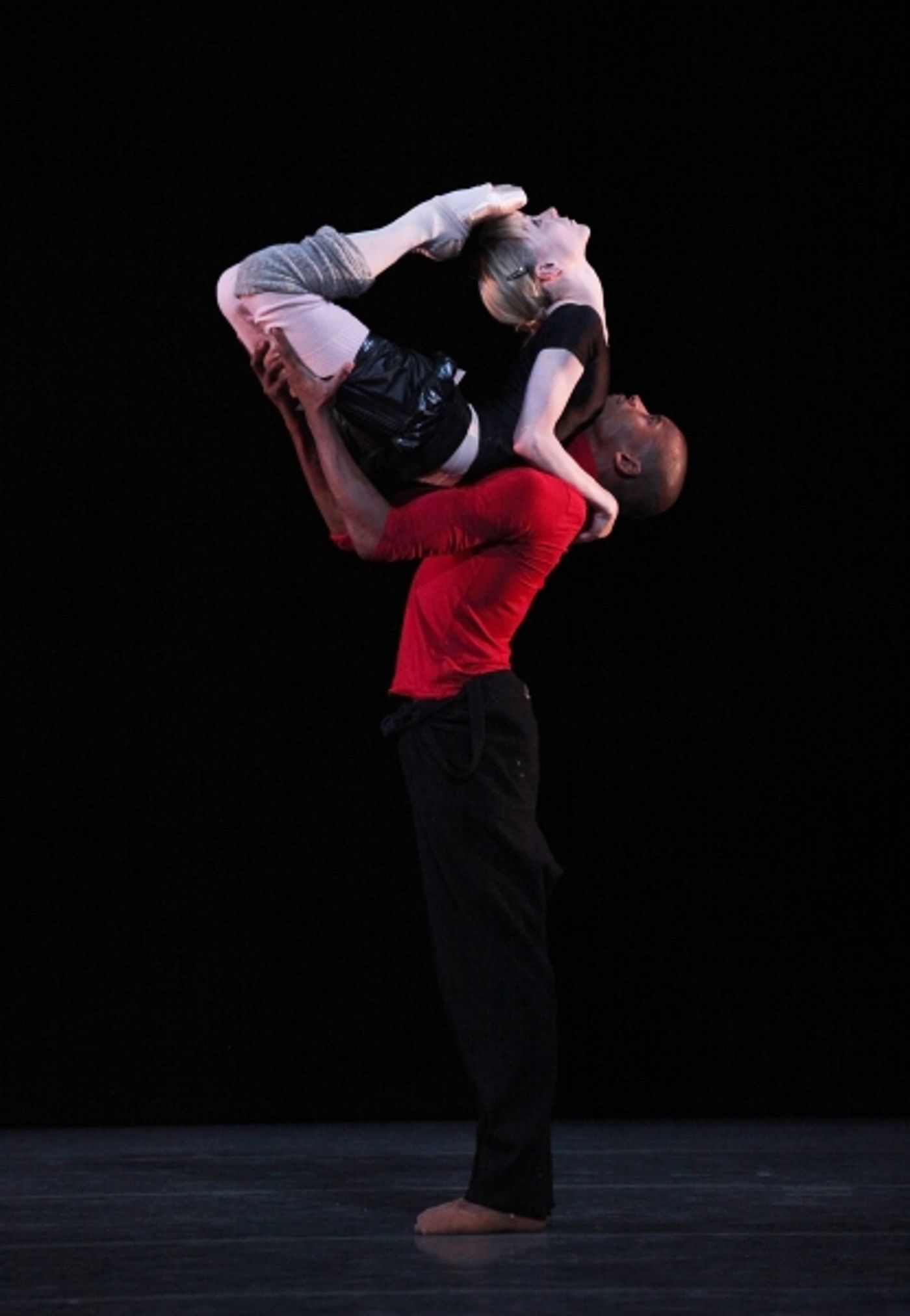 Photo Coverage: Royal Ballet's Sarah Lamb & Erik Underwood Perform LIMEN PAS DE DEUX Photo Coverage: Royal Ballet's Sarah Lamb & Erik Underwood Perform LIMEN PAS DE DEUX Image