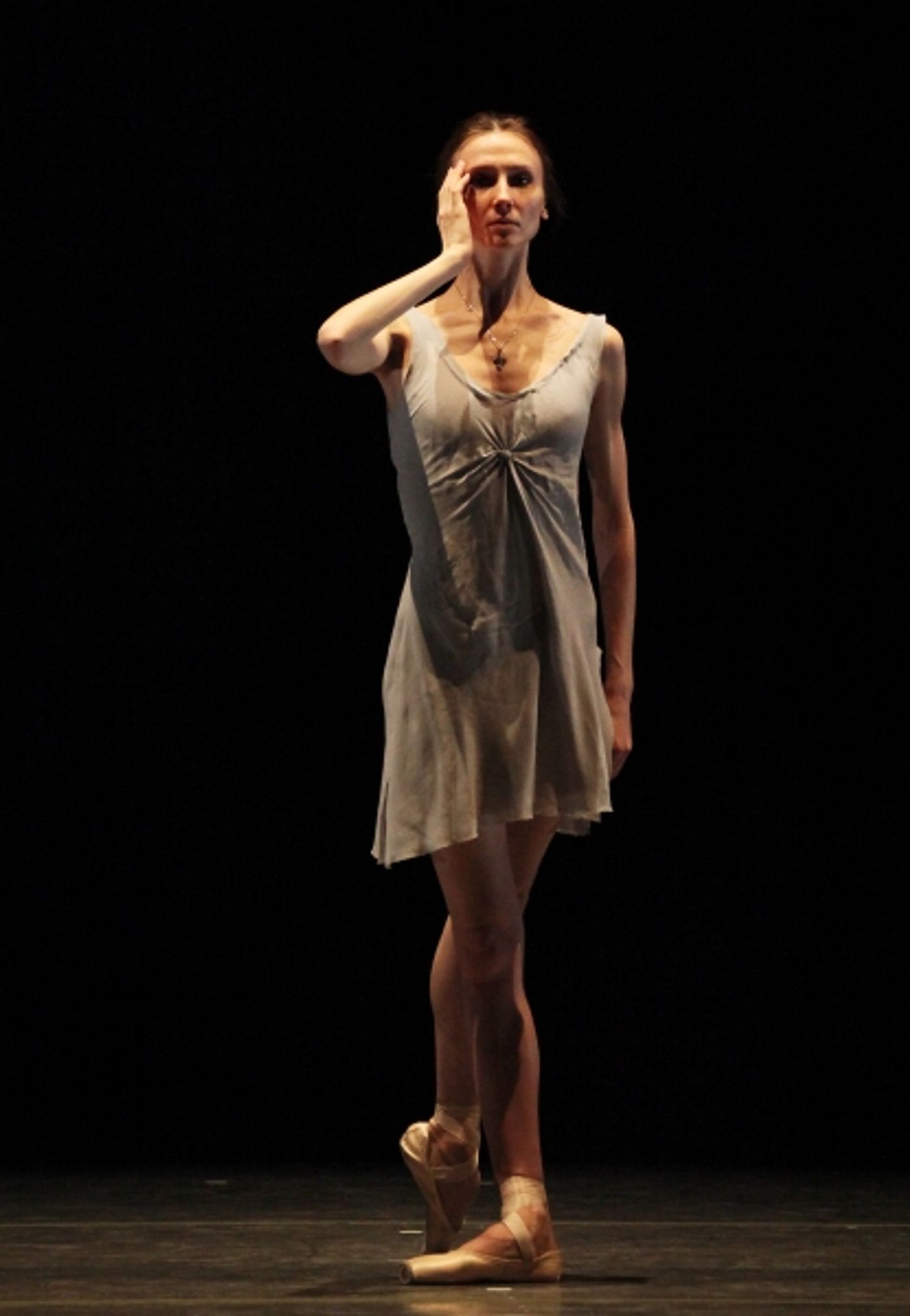 Photo Coverage: Bolshoi Ballet's Svetlana Zakharova & Andrei Merkuriev Perform 'Distant Cries' Photo Coverage: Bolshoi Ballet's Svetlana Zakharova & Andrei Merkuriev Perform 'Distant Cries' Image