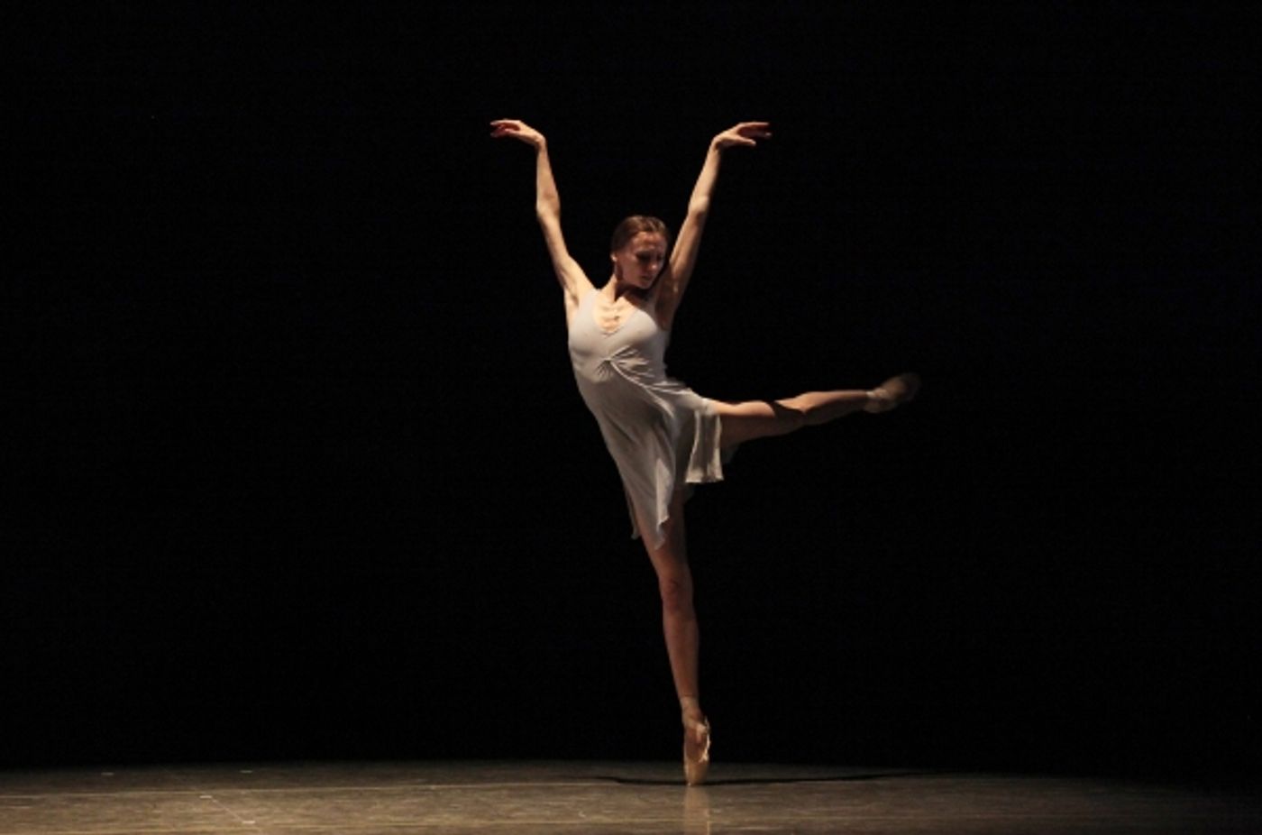 Photo Coverage: Bolshoi Ballet's Svetlana Zakharova & Andrei Merkuriev Perform 'Distant Cries' Photo Coverage: Bolshoi Ballet's Svetlana Zakharova & Andrei Merkuriev Perform 'Distant Cries' Image