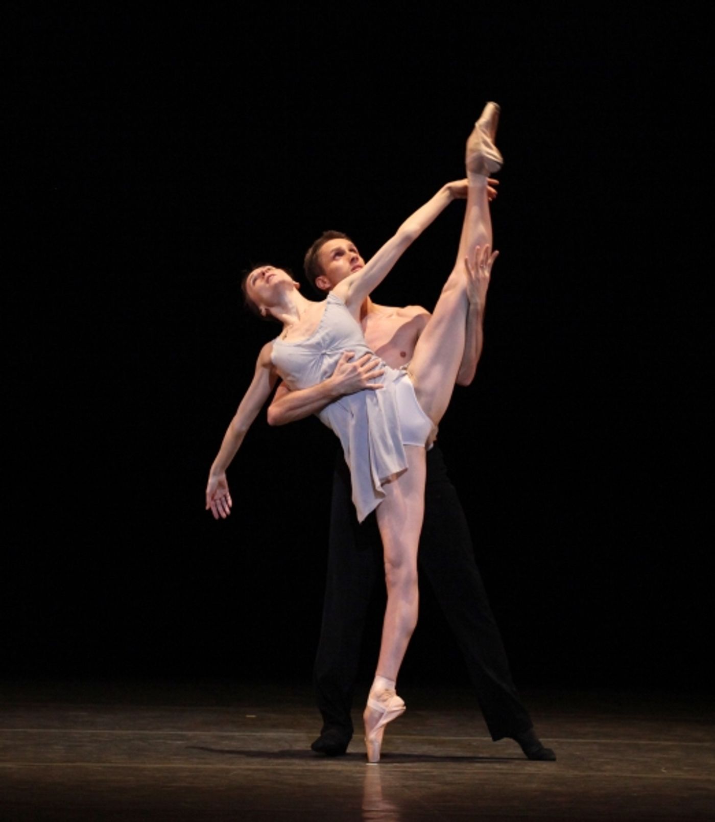 Photo Coverage: Bolshoi Ballet's Svetlana Zakharova & Andrei Merkuriev Perform 'Distant Cries' Photo Coverage: Bolshoi Ballet's Svetlana Zakharova & Andrei Merkuriev Perform 'Distant Cries' Image