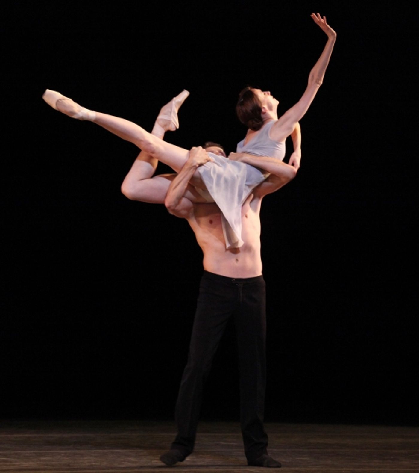 Photo Coverage: Bolshoi Ballet's Svetlana Zakharova & Andrei Merkuriev Perform 'Distant Cries' Photo Coverage: Bolshoi Ballet's Svetlana Zakharova & Andrei Merkuriev Perform 'Distant Cries' Image