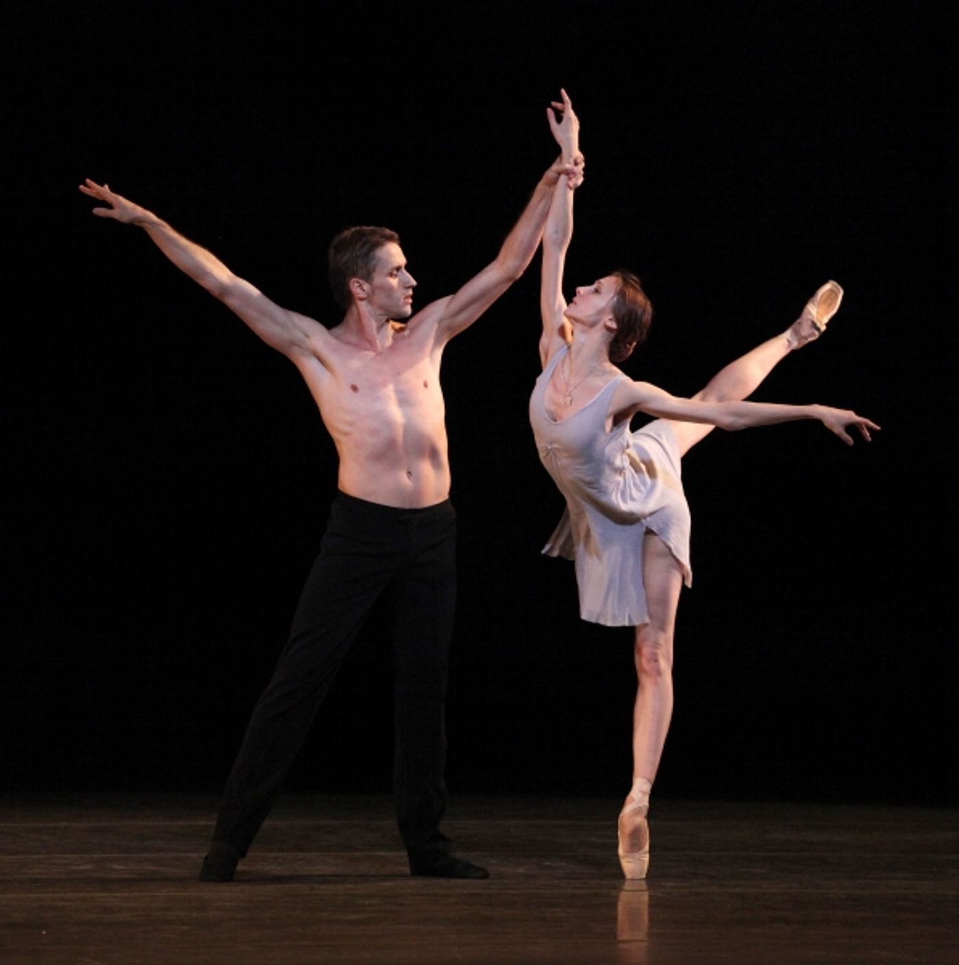 Photo Coverage: Bolshoi Ballet's Svetlana Zakharova & Andrei Merkuriev Perform 'Distant Cries' Photo Coverage: Bolshoi Ballet's Svetlana Zakharova & Andrei Merkuriev Perform 'Distant Cries' Image