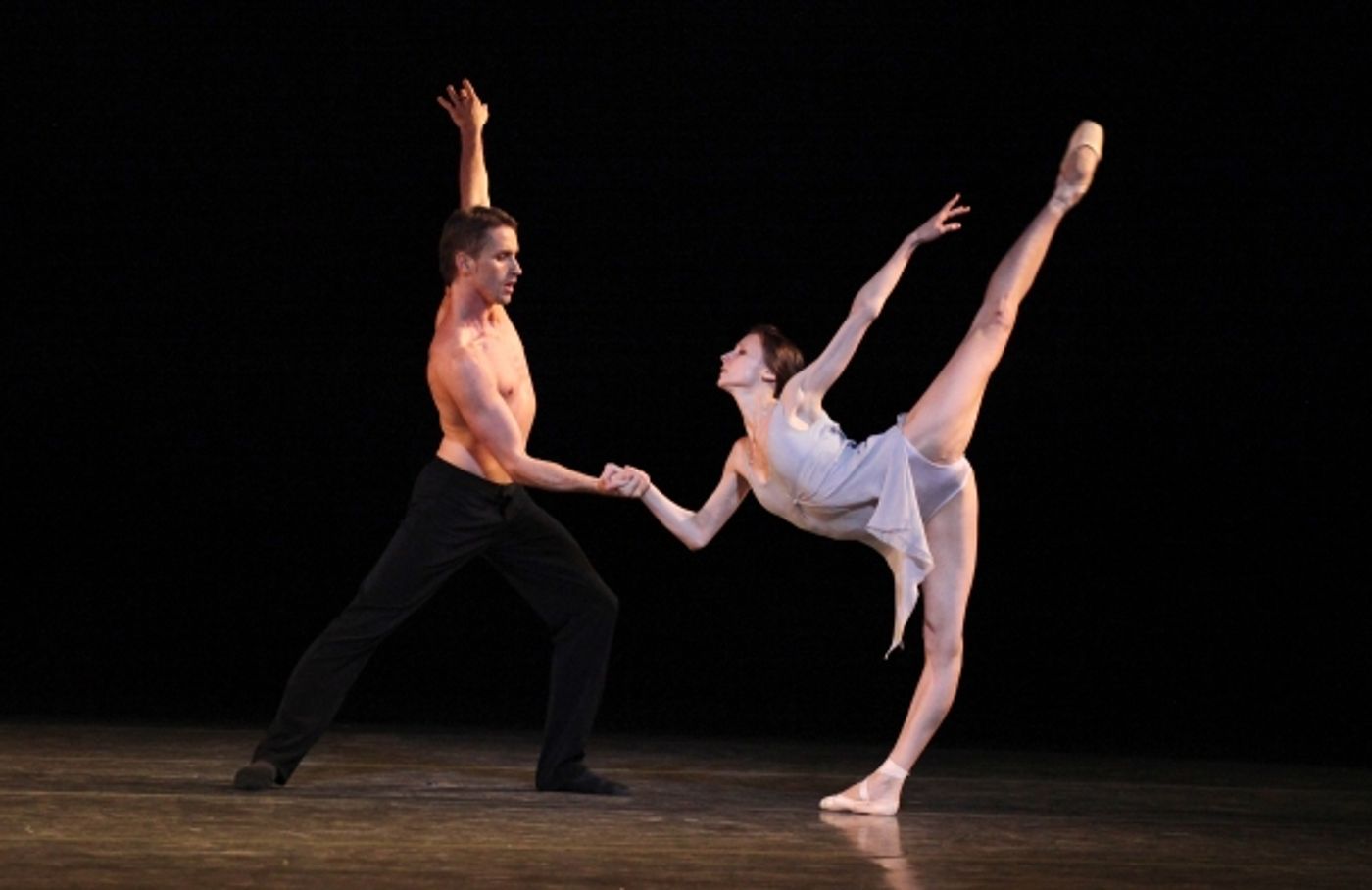 Photo Coverage: Bolshoi Ballet's Svetlana Zakharova & Andrei Merkuriev Perform 'Distant Cries' Photo Coverage: Bolshoi Ballet's Svetlana Zakharova & Andrei Merkuriev Perform 'Distant Cries' Image