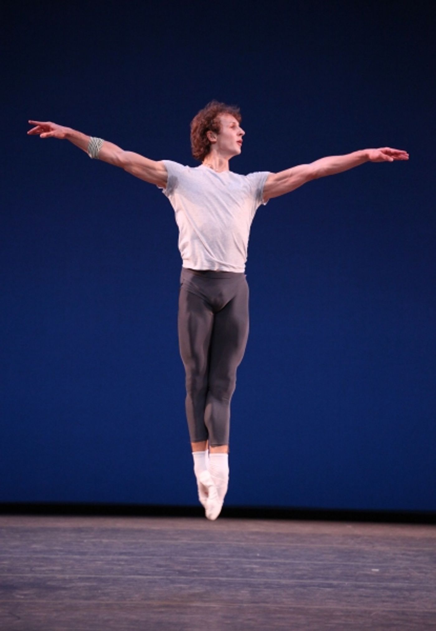 Photo Coverage: Bolshoi Ballet's Olga Smirnova & Semyon Chudin Perform 'Grand Pas Classique'  Image