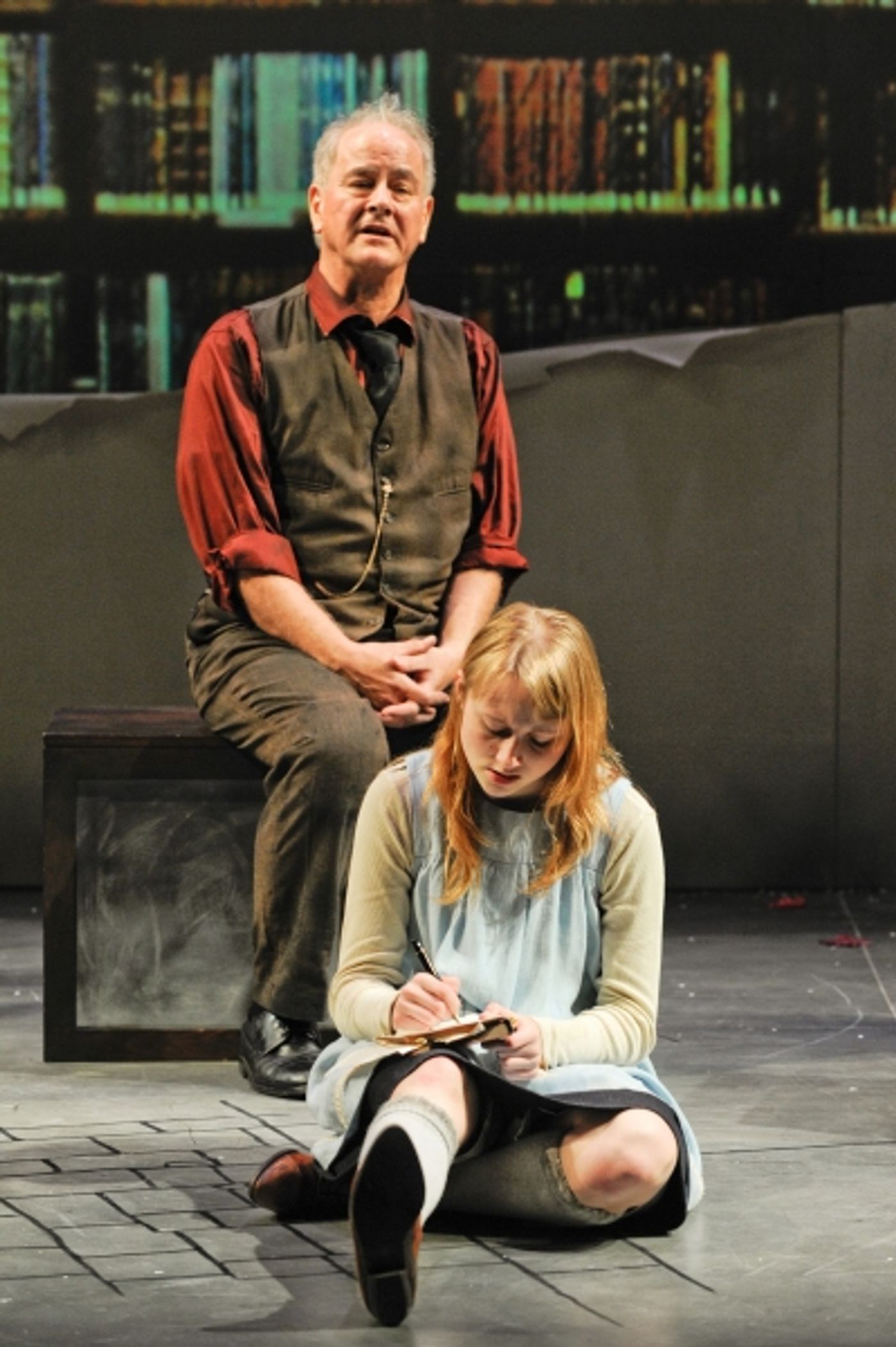 Photo Flash: First Look at Steppenwolf Theatre's THE BOOK THIEF  Image