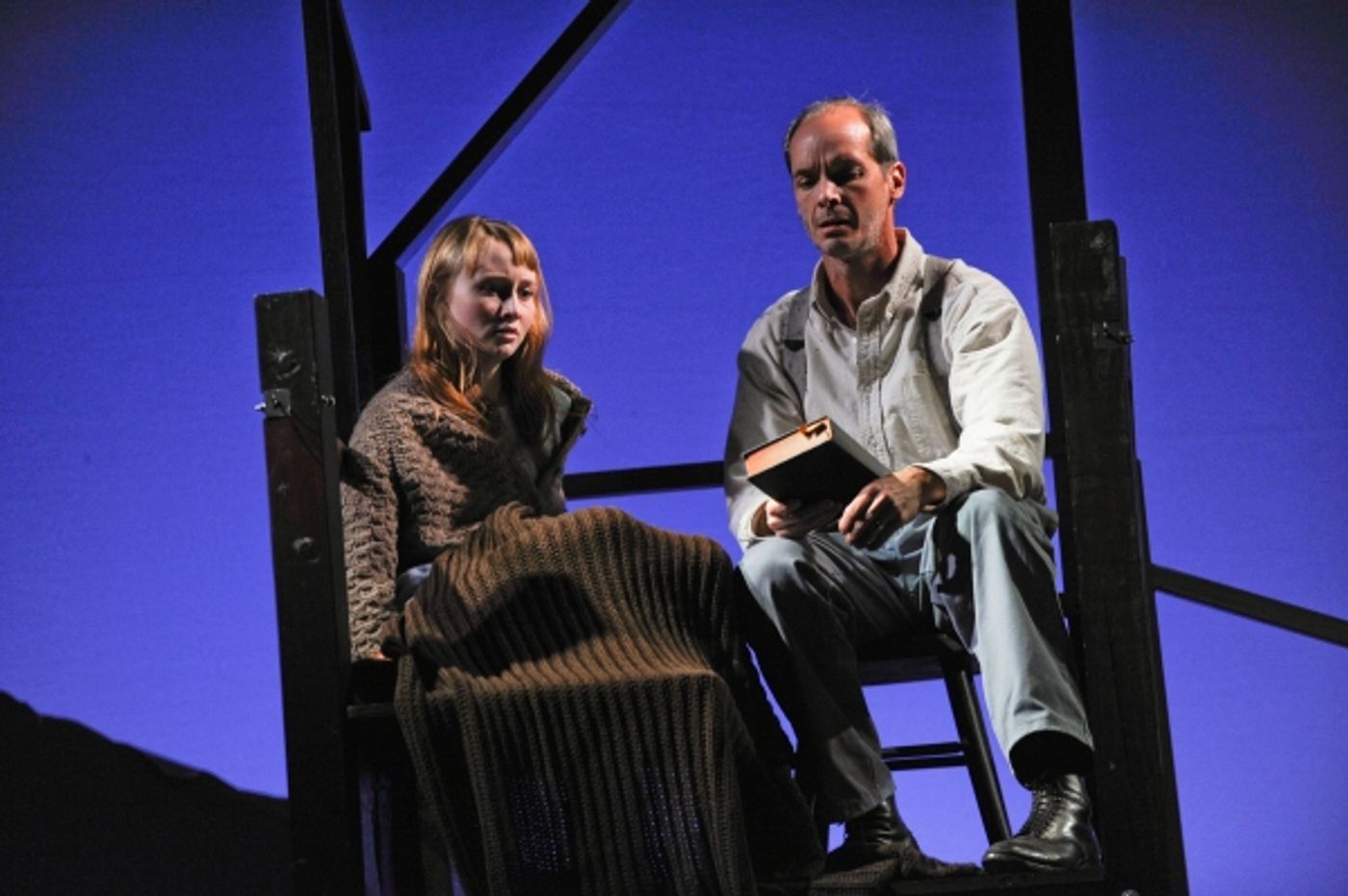 Photo Flash: First Look at Steppenwolf Theatre's THE BOOK THIEF  Image