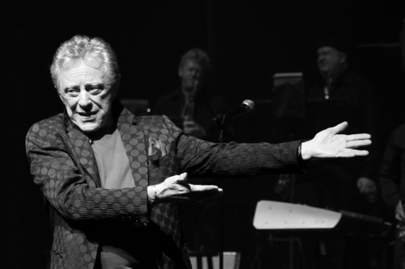 Photo Coverage: FRANKIE VALLI AND THE FOUR SEASONS Opens on Broadway - Curtain Call!  Image