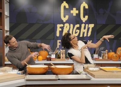 CLINTON KELLY, CARLA HALL    Photo