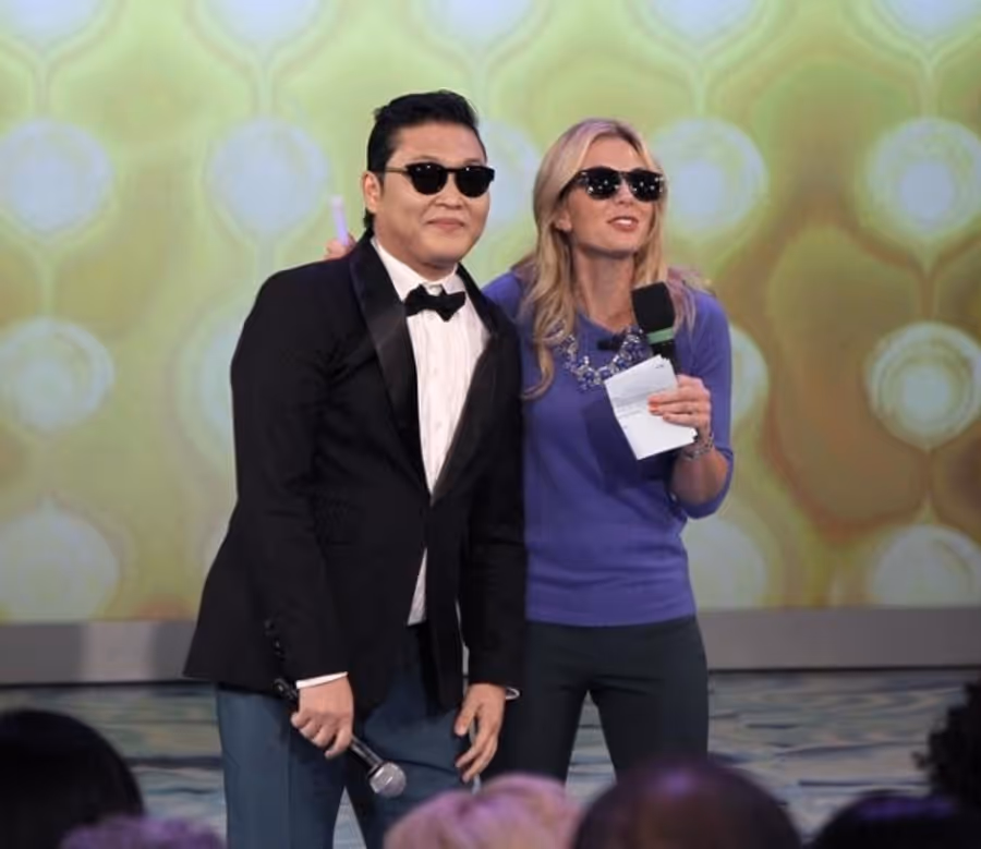 Photo Flash: Look Back at Today's Episode of THE VIEW! Image
