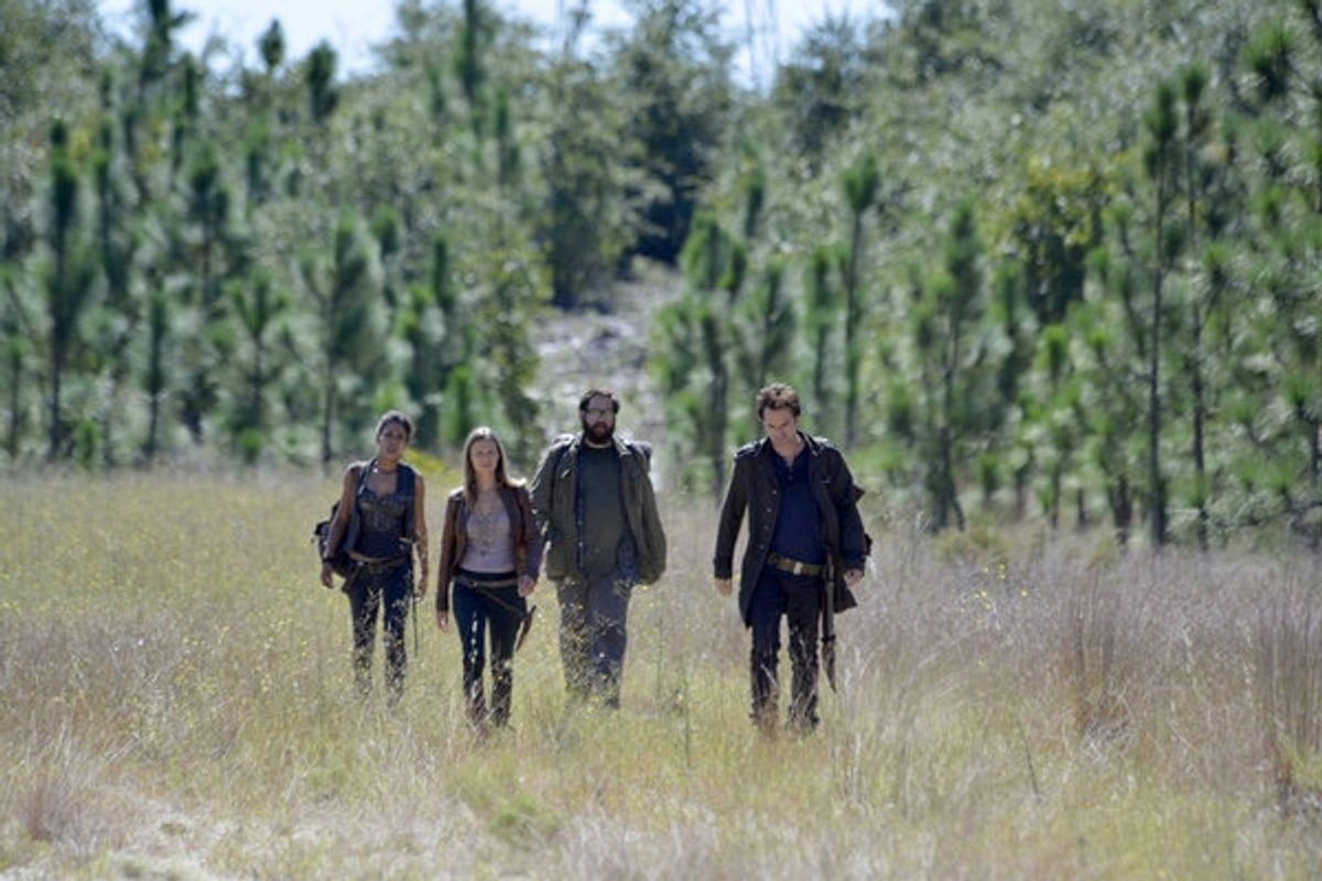 Daniella Alonso, Tracy Spiridakos, Zak Orth, Billy Burke at 