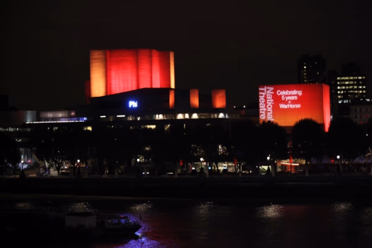 WAR HORSE at London's WAR HORSE Celebrates 5th Anniversary!
