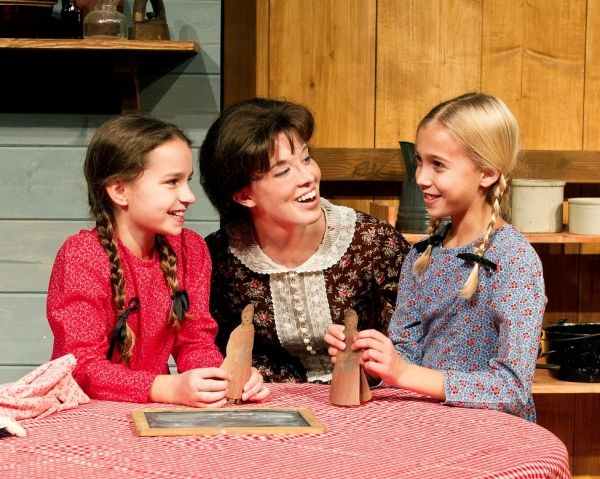 Avi Gedler as Laura Ingalls, Katy Merriman as Ma (Caroline Ingalls), and Lauren Danie Photo