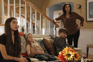 CLARA MAMET, ISABELLA CRAMP, MAX CHARLES, JAMI GERTZ    Photo