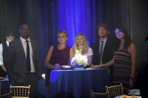 DAMON WAYANS JR., ELIZA COUPE, ELISHA CUTHBERT, ZACHARY KNIGHTON, CASEY WILSON @ BroadwayWorld DAMON WAYANS JR., ELIZA COUPE, ELISHA CUTHBERT, ZACHARY KNIGHTON, CASEY WILSON Photo