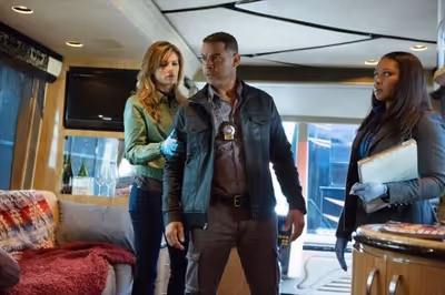 STANA KATIC, JON HUERTAS    Photo