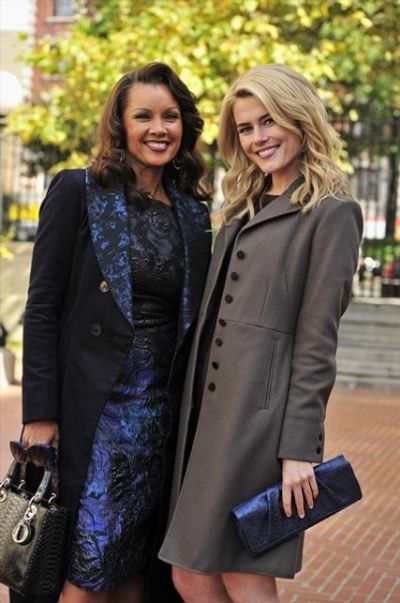 VANESSA WILLIAMS, RACHAEL TAYLOR    Photo