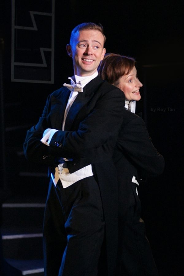 Richard Dempsey as Toddy Anna Francolini as Victor Victoria   Photo