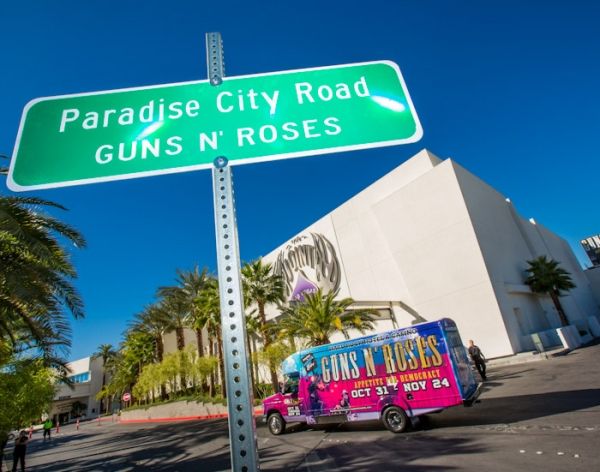 Photo Flash: Hard Rock Renames Paradise Road in Honor of GUNS N’ ROSES’ Residency  Image