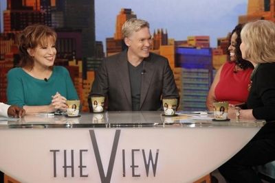 JOY BEHAR, SAM CHAMPION, SHERRY SHEPHERD, BARBARA WALTERS    Photo