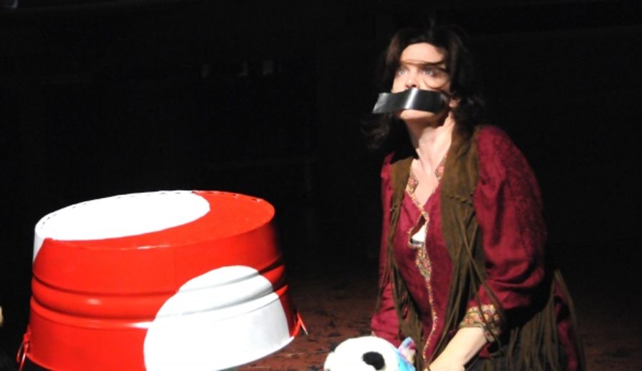 Photo Flash: Carolyn Baeumler, Teresa Avia Lim, & Christina Pumariega Star in ALICEGRACEANON Image