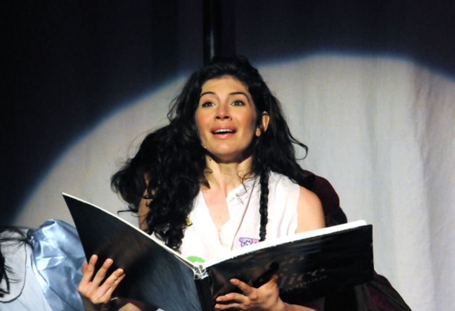Photo Flash: Carolyn Baeumler, Teresa Avia Lim, & Christina Pumariega Star in ALICEGRACEANON Image