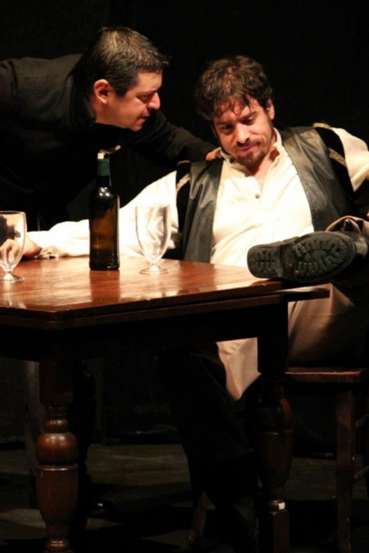Robert Poley and Christopher Marlowe (Sam Martinez and Scott McWhirter) at 