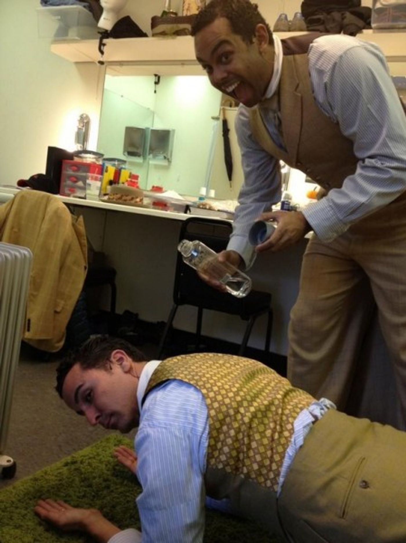 Photo Flash: Saturday Intermission Pics, Nov 3 - NEWSIES Channel CHICAGO, Broadway for Hurricane Relief & More!  Image