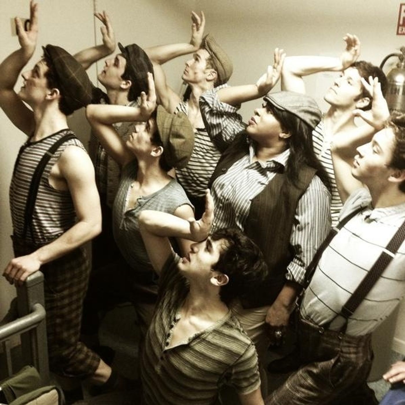 Photo Flash: Saturday Intermission Pics, Nov 3 - NEWSIES Channel CHICAGO, Broadway for Hurricane Relief & More!  Image