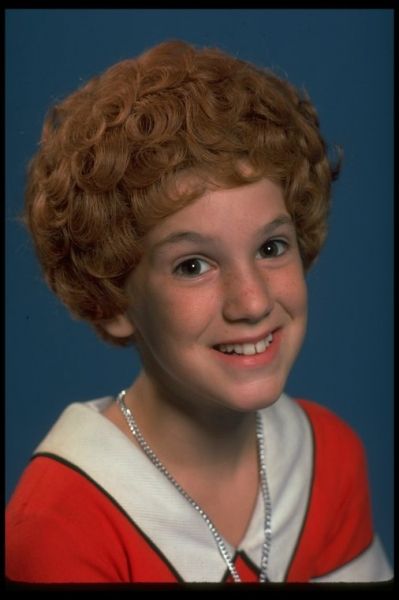 Photo Flashback: Scenes from the Original Production of ANNIE - Andrea McArdle, Dorothy Loudon, Sarah Jessica Parker and More!  Image