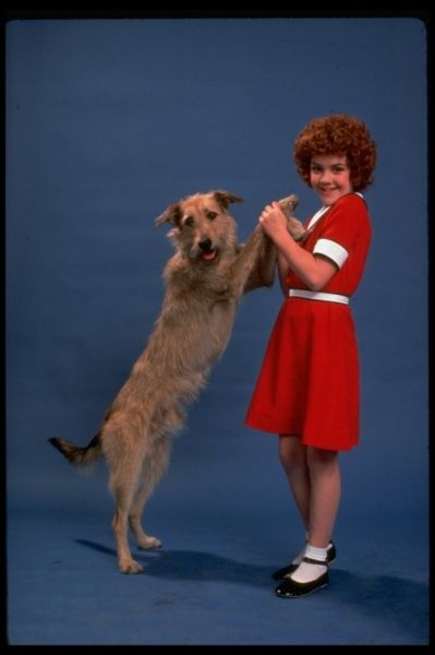 Photo Flashback: Scenes from the Original Production of ANNIE - Andrea McArdle, Dorothy Loudon, Sarah Jessica Parker and More!  Image