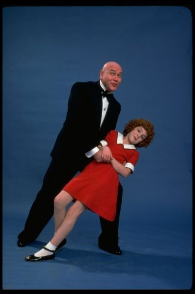 Photo Flashback: Scenes from the Original Production of ANNIE - Andrea McArdle, Dorothy Loudon, Sarah Jessica Parker and More!  Image