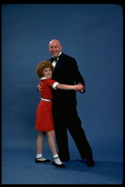 Photo Flashback: Scenes from the Original Production of ANNIE - Andrea McArdle, Dorothy Loudon, Sarah Jessica Parker and More!  Image