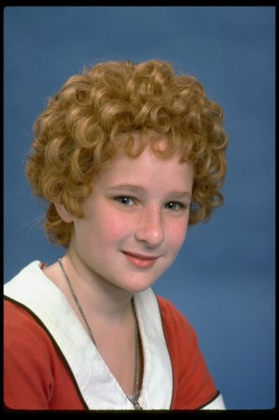 Photo Flashback: Scenes from the Original Production of ANNIE - Andrea McArdle, Dorothy Loudon, Sarah Jessica Parker and More!  Image